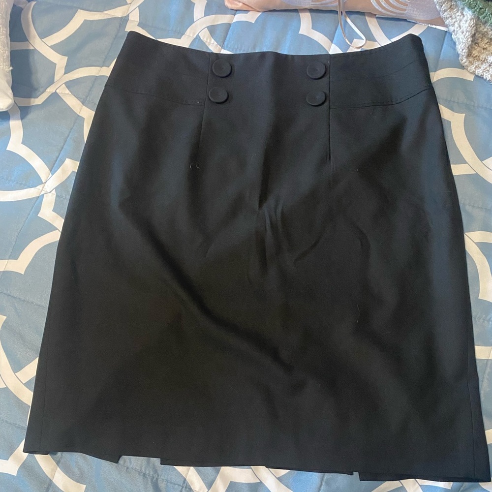 Limited black skirt